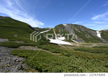 攀登岐阜縣長野縣北阿爾卑斯山脈乘鞍岳 攀登岐阜縣長野縣北阿爾卑斯山脈乘鞍岳 137474995