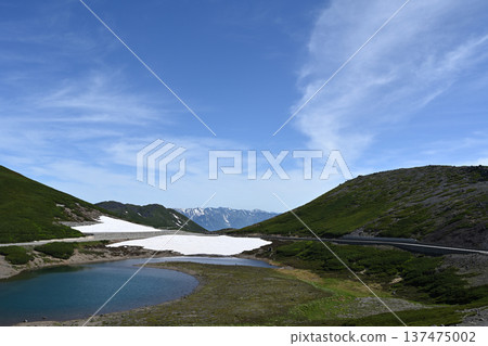 Climbing Mount Norikura, Northern Alps, Nagano Prefecture, Gifu Prefecture Climbing Mount Norikura, Northern Alps, Nagano Prefecture, Gifu Prefecture 137475002
