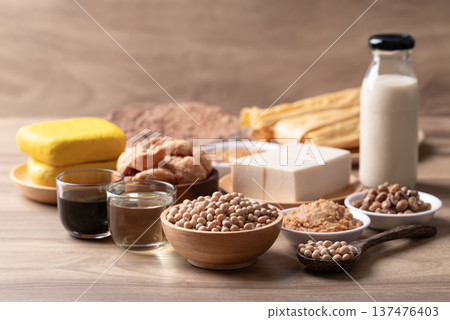 Tofu, soy milk, miso, natto, soy sauce, soybean oil, TVP, yuba and fermented soybean paste Tofu, soy milk, miso, natto, soy sauce, soybean oil, TVP, yuba and fermented soybean paste 137476403