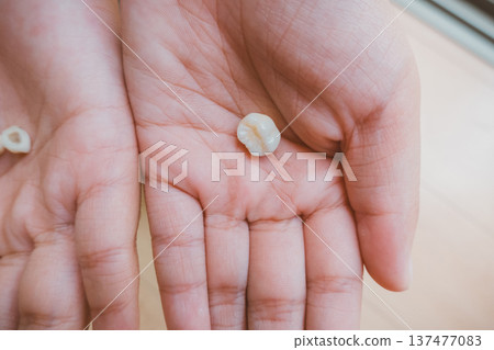 younger, brat, hand 137477083