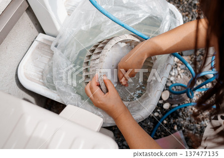 用室外自來水清洗 Sirocco 風扇 137477135