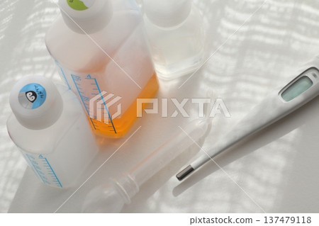 Children's medicine fever image Children's medicine fever image 137479118