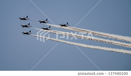 2026年小牧空軍基地航展藍色衝擊波表演飛行 2026年小牧空軍基地航展藍色衝擊波表演飛行 137480200
