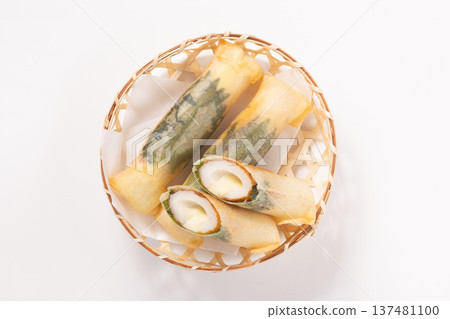 Shiso rolls, chikuwa cheese, spring rolls Shiso rolls, chikuwa cheese, spring rolls 137481100