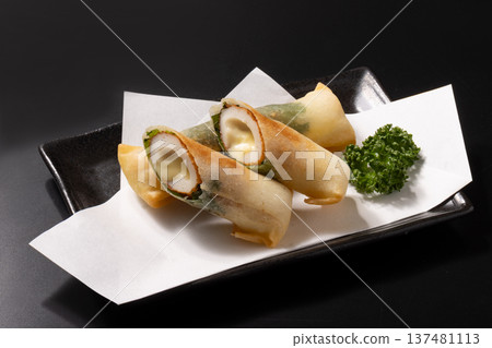 Shiso rolls, chikuwa cheese, spring rolls Shiso rolls, chikuwa cheese, spring rolls 137481113