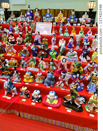 Many Hina dolls, seven-tiered clay doll display Many Hina dolls, seven-tiered clay doll display 137482496