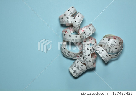 纏繞的捲尺 纏繞的捲尺 137483425
