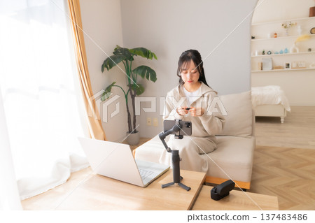 Broadcasting, Liver, Streamer, Video Distribution, Wireless Microphone, Filming Equipment, Gimbal, Microphone, Video Sharing 137483486