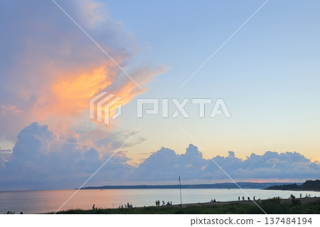 火燒雲晚霞台灣屏東墾丁 137484194