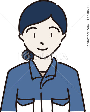 圖:一位頭髮紮起、身穿工作服(藍色制服)的女性。 圖:一位頭髮紮起、身穿工作服(藍色制服)的女性。 137486086