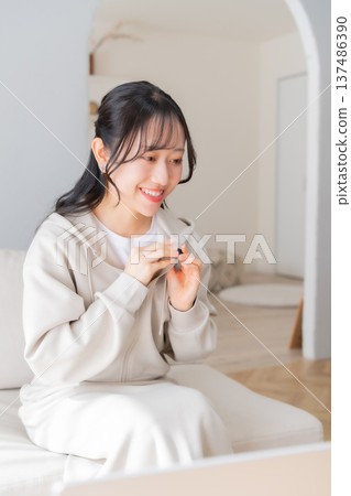 Broadcasting, Liver, Streamer, Video Distribution, Wireless Microphone, Recording Equipment, Broadcasting Equipment, Microphone, Video Sharing 137486390