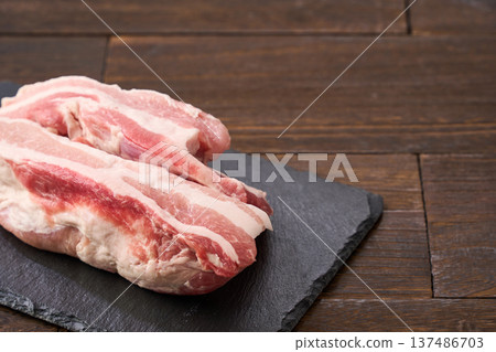 Pork belly block Raw pork belly 137486703
