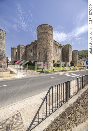 Castillo de Don Alvaro de Luna fortress in Arenas de San Pedro Castillo de Don Alvaro de Luna fortress in Arenas de San Pedro 137487009