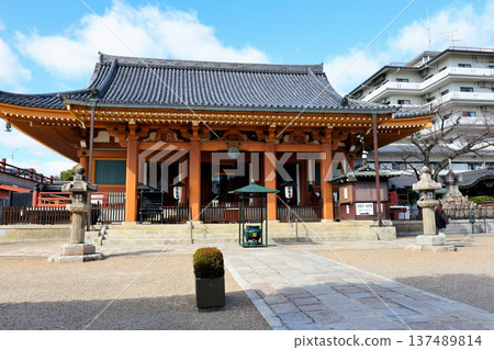 Main Hall and Thousand Buddha Hall: Mibu-dera Temple was a training ground for Shinsengumi soldiers Main Hall and Thousand Buddha Hall: Mibu-dera Temple was a training ground for Shinsengumi soldiers 137489814