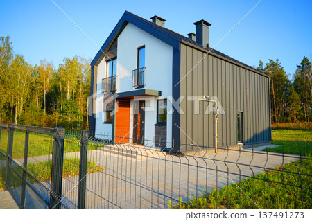 Barnhouse Exclusive Custom. Modern suburban Home. Barn Home Modern House. Suburb building 137491273