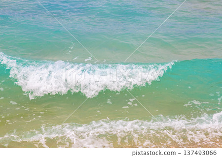 The beautiful shores of Minna Island, Okinawa Prefecture The beautiful shores of Minna Island, Okinawa Prefecture 137493066