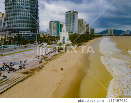 The effects of the typhoon. 137497681