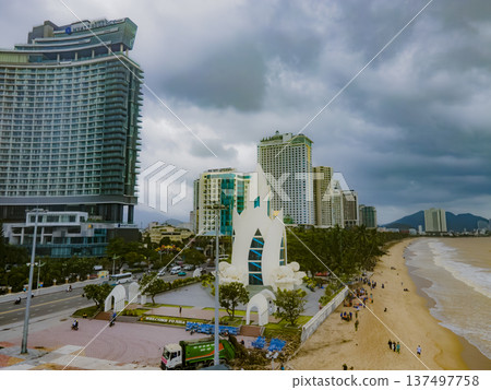 The effects of the typhoon. The effects of the typhoon. 137497758