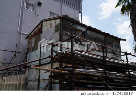 Prefabricated office at a civil engineering work site 137498817