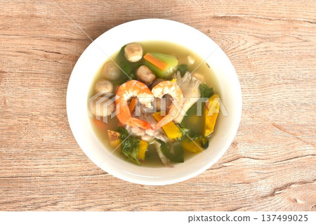boiled spicy mixed vegetable with fresh shrimp arranging heart shapesoup on bowl boiled spicy mixed vegetable with fresh shrimp arranging heart shapesoup on bowl 137499025