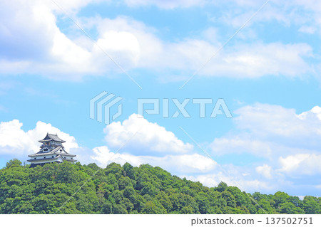 愛知縣犬山市的國寶犬山城風景 愛知縣犬山市的國寶犬山城風景 137502751