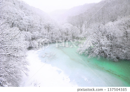 雪藍色的河（邊） 137504385