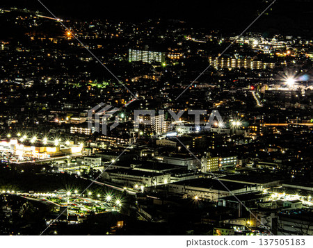 工廠區夜景 137505183