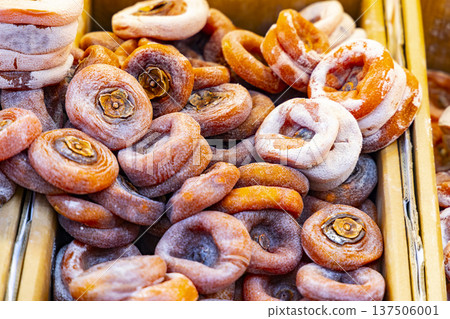 Traditional craft: handmade persimmon mochi with natural wind drying under sunlight and natural sugar frosting 137506001