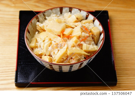 Bamboo shoot rice Japanese food 137506047