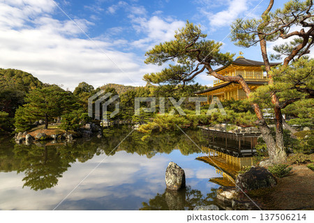 Kinkaku ji golden pavilion in kyoto japan Kinkaku ji golden pavilion in kyoto japan 137506214
