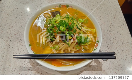 餃子王將限時菜單：蔬菜燉拉麵 137509557