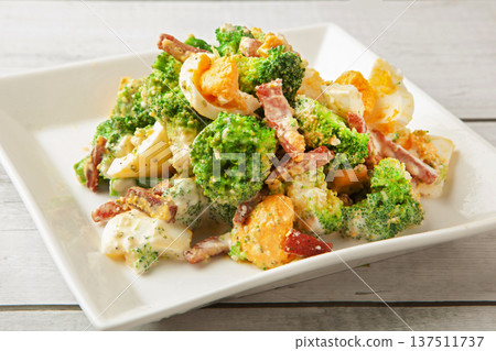 綠花椰菜沙拉 137511737