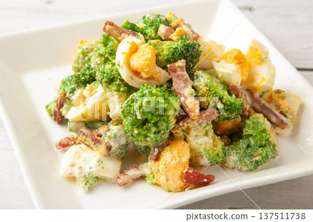 綠花椰菜沙拉 137511738