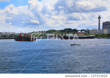 A black ship appears in Yokohama in the Reiwa era... We visited Yokohama Port on a special cruise [Tokyo Bay Ferry "Shirahama Maru"] 137513020