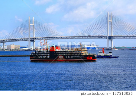 A black ship appears in Yokohama in the Reiwa era... We visited Yokohama Port on a special cruise [Tokyo Bay Ferry "Shirahama Maru"] 137513025