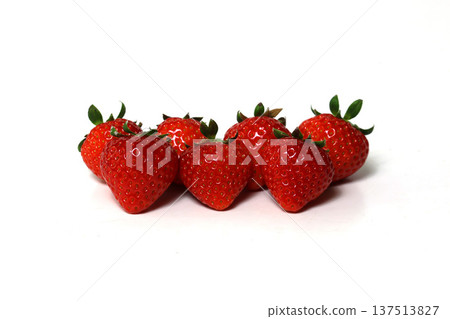 白背草莓 137513827