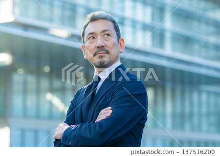 Business man 137516200