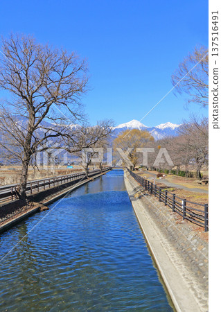 早春的安曇野-志賀關與北阿爾卑斯山 早春的安曇野-志賀關與北阿爾卑斯山 137516491
