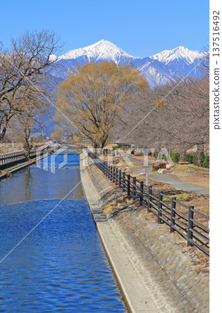 早春的安曇野-志賀關與北阿爾卑斯山 早春的安曇野-志賀關與北阿爾卑斯山 137516492