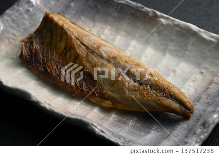 與鹽的烤鯖魚 137517238