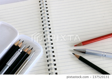 Stationery, writing implements, educational image, copy space 137520131