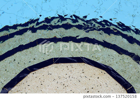 the water splashing in the pool the water splashing in the pool 137520158