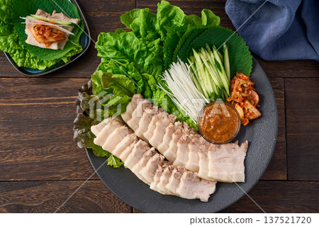 負鼠 - 水煮豬肉蔬菜捲 負鼠 - 水煮豬肉蔬菜捲 137521720