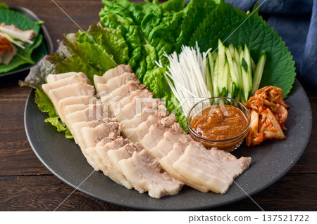 負鼠 - 水煮豬肉蔬菜捲 負鼠 - 水煮豬肉蔬菜捲 137521722