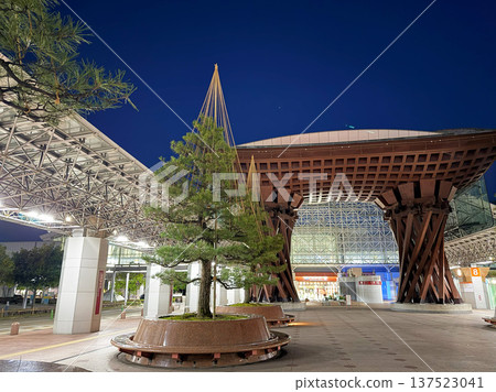 [金澤站] 北陸的Hospitality Dome、津門門 137523041