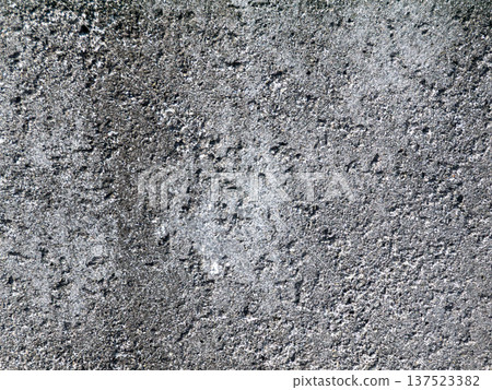 Concrete wall 137523382