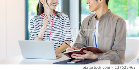 Male and female meeting 137523462