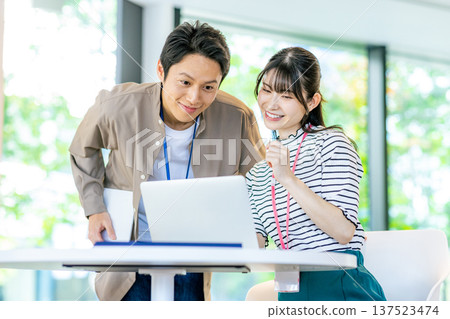 Male and female meeting Male and female meeting 137523474