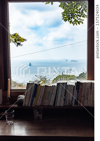 wooden frame 137524034