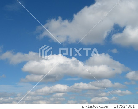 藍天雲彩 藍天雲彩 137524391